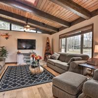 Indian Lake Retreat with Wet Bar and Covered Deck, hôtel à Stoystown près de : Aéroport John Murtha Johnstown-Cambria County - JST