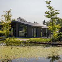 Modern chalet with bathtub, in the Brabant Kempen