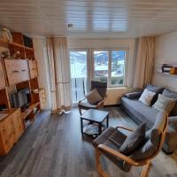 Stylish chalet apartment near hiking trail and ski lift, hotel in Oberiberg