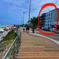 APARTAMENTO BEIRA MAR- Praia do Forte EXCELENTE PARA TEMPORADA!!, hotell i Cabo Frio