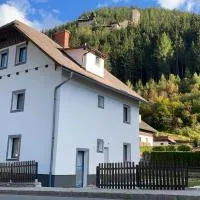 Center House: Ramingstein şehrinde bir otel