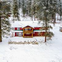 Kettle Falls Home with River Valley Mtn Views!, hotel en Kettle Falls