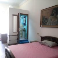 Ampia stanza con bagno privato, centro Sassari