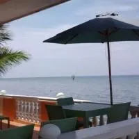 Hindang में, होटल Serdena Homestay Fronting Cuatro Islas