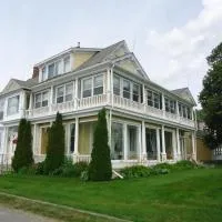 Governor's Mansion Inn, Hotel in Miramichi