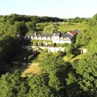 Hotel La Croix De Vernuche, hotel i Varennes Vauzelles