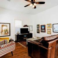 Artsy Heights House: Walk To Food-Bars-Shops-Trails, Kids & Pet Friendly, hotel in Houston Heights, Houston