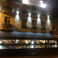 Hôtel Restaurant de Londres, хотел в Saint-Just-en-Chevalet