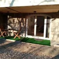 Studio de Charme neuf à la Montagne: Puget-Rostang şehrinde bir otel