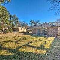 Family Home about 5 Mi to Downtown Little Rock!