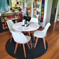 Amazing City Location-Private Room in a Share House-2 Rooms available!!, hotel in Annerley, Brisbane