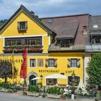 Hotel Gasthof Lercher, hotel em Murau