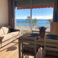 Studio front de mer - Menton Garavan, hotel in Menton