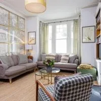Bright 2 Bedroom Apartment with Garden in Clapham