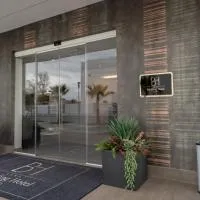 Building Hotel, хотел в Teverola