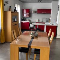Logement calme et spacieux avec terrasses, ξενοδοχείο κοντά στο Αεροδρόμιο Le Havre Octeville - LEH, Χάβρη