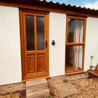 Private Detached Annex in Isleham Village, хотел в Isleham