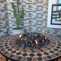 FHV1 JA with Heated Swimming Pool & Firepit โรงแรมในAl ‘Aqar