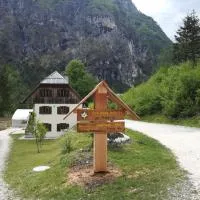 Organic Tourist Farm Pri Plajerju, hotel di Trenta