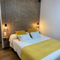 Pension Rovior, hotel in Calafell