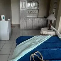 NATS Overnight Accommodation Room One Double bed, hotel a De Aar