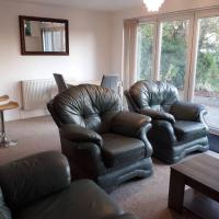 RentUnique Spinney SpaciousSuper Snug 1 bed home.