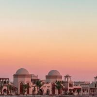 Royal Suite on The Touristic Promenade, hotel a prop de Aeroport internacional de Hurghada - HRG, a Hurghada