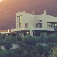 Panoramic View Summerhouse، فندق في Loukísia