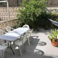 Casa con jardín y parking La Pineda 114D - INMO22