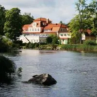Möckelsnäs Herrgård, hotell i Diö