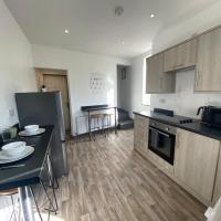 Silver Stag Properties, 4 ensuite bedroom property with wifi and parking