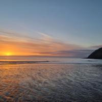 Impeccable Beachfront 2-Bed Cottage in St Bees