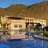 Areti Aparthotel، فندق في Áptera