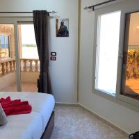 Reef House, hotel in Marsa Alam City