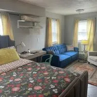 Modern Homestead Guest House, hotel en Reedsville