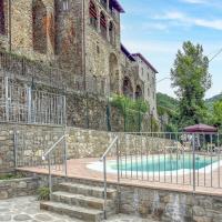 Awesome home in Nicciano with 5 Bedrooms, Jacuzzi and WiFi