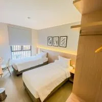 Front One King Hotel Tuban, hotel en Tuban