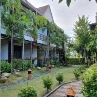 Merry Spa & Resort โรงแรมในBan Khok Lo