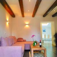 Lili Mar -spacious apartment with private parking