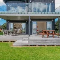 Matarangi Lakeside Gem - Golfers Dream!, hotelli kohteessa Matarangi