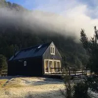 Refugio Macales - Ecocabañas, hotell i Puerto Dunn
