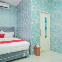 RedDoorz Plus near ITC Cempaka Mas 2, hotel a Tanjung Priok, Jakarta