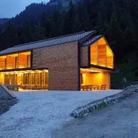 Vallesinella Hotel Restaurant Bar, hotel sa Madonna di Campiglio