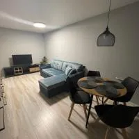 MB Livinga apartamentai Naftininkų g، فندق في مازيكياي