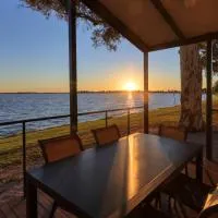 Lake Boga에 위치한 호텔 Lake Boga Caravan Park