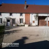 Chez Maman, hotel u gradu 'Beugnon'