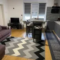 Superbe appartement au RDC avec parking gratuit、Villeruptのホテル