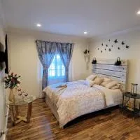 Adorable modern guesthouse with full kitchen, hotel din Encino