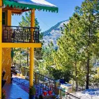 THEHIMALAYANLIVING WHISTLING PINES, hotel en Mukteshwar