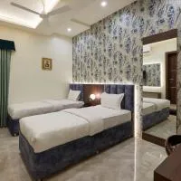 Hotel Rose Gold, отель в городе Ахмаднагар